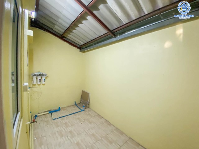 *****ทาวน์เฮ้าส์มือสองย่านนนทบุรี ม.พร้อมจิตร กาญจนาภิเษก เนื้อที่ 16 ตร.ว. ฟังก์ชัน 2 ห้องนอน 2 ห้องน้ำ 1 ที่จอดรถ บนทำเลเดินทางสะดวก เชื่อมต่อถ.กาญจนาภิเษก ถ.บางใหญ่-บางคูลัด ใกล้เซ็นทรัลเวสต์เกต และทางด่วน ราคาคุ้มสุดในย่าน!